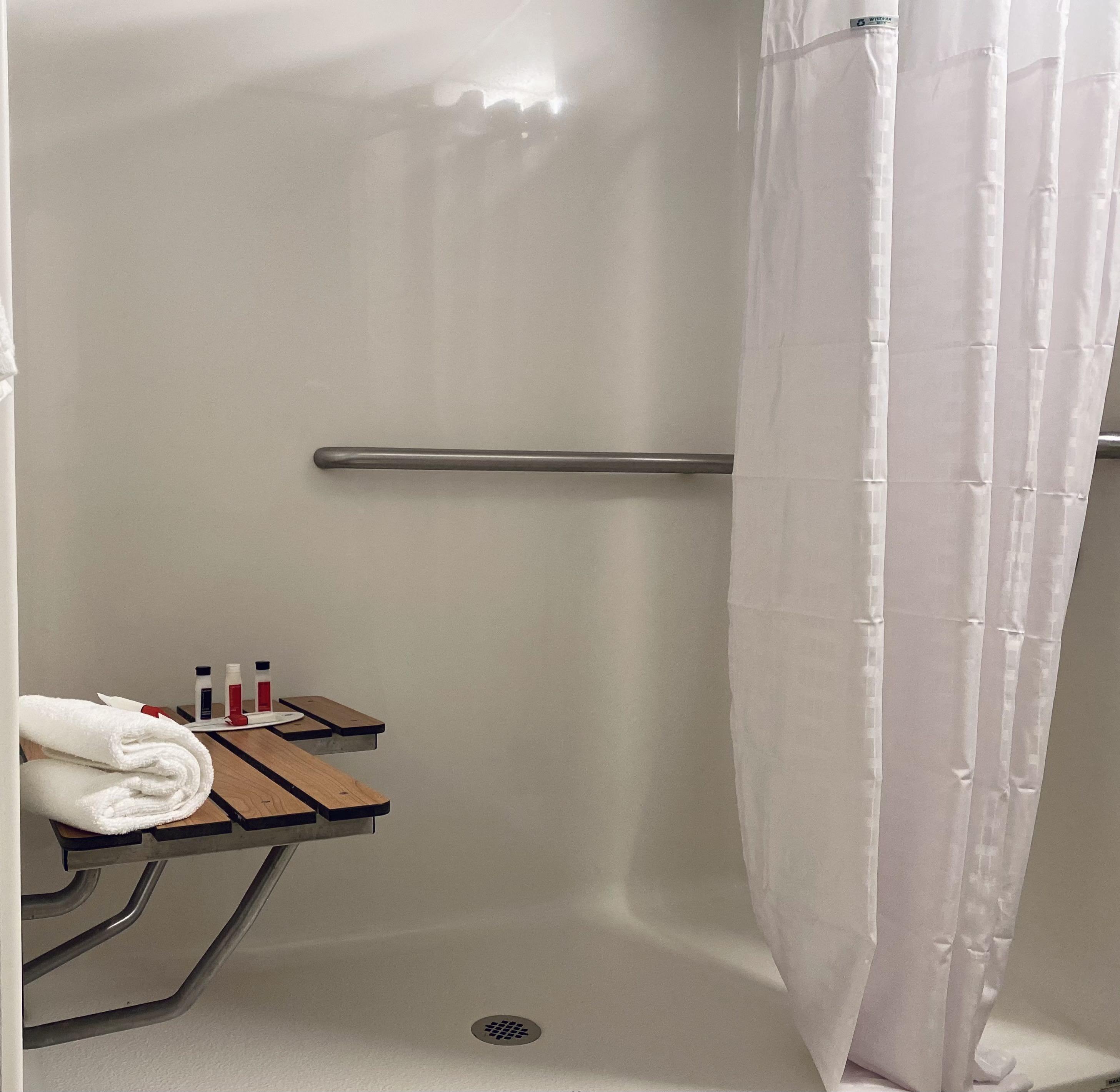 Hotel Ramada By Wyndham Hartford North - Bradley Airport Windsor Locks Exteriér fotografie