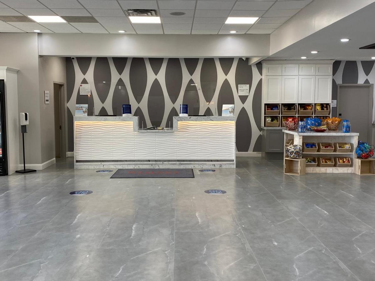 Hotel Ramada By Wyndham Hartford North - Bradley Airport Windsor Locks Exteriér fotografie