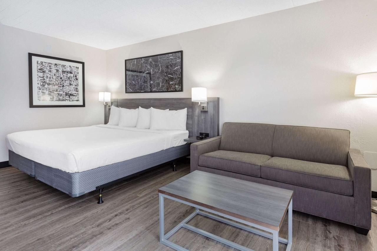Hotel Ramada By Wyndham Hartford North - Bradley Airport Windsor Locks Exteriér fotografie